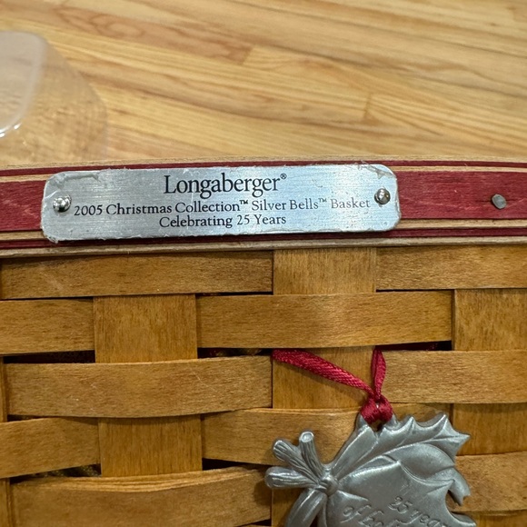 Longaberger 2005 Christmas Collection Silver Bells Basket – Celebrating 25 years - Picture 9 of 10